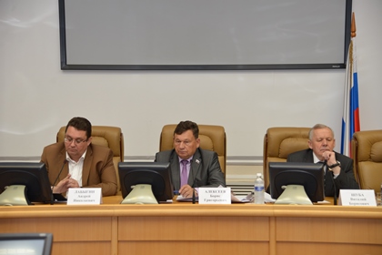 Совет Заксобрания по взаимодействию с муниципальными образованиями прошел в режиме видеоконференции